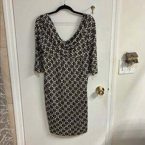 Diane Von Furstenberg Black and Cream 100% Silk Dress in Sz 8
